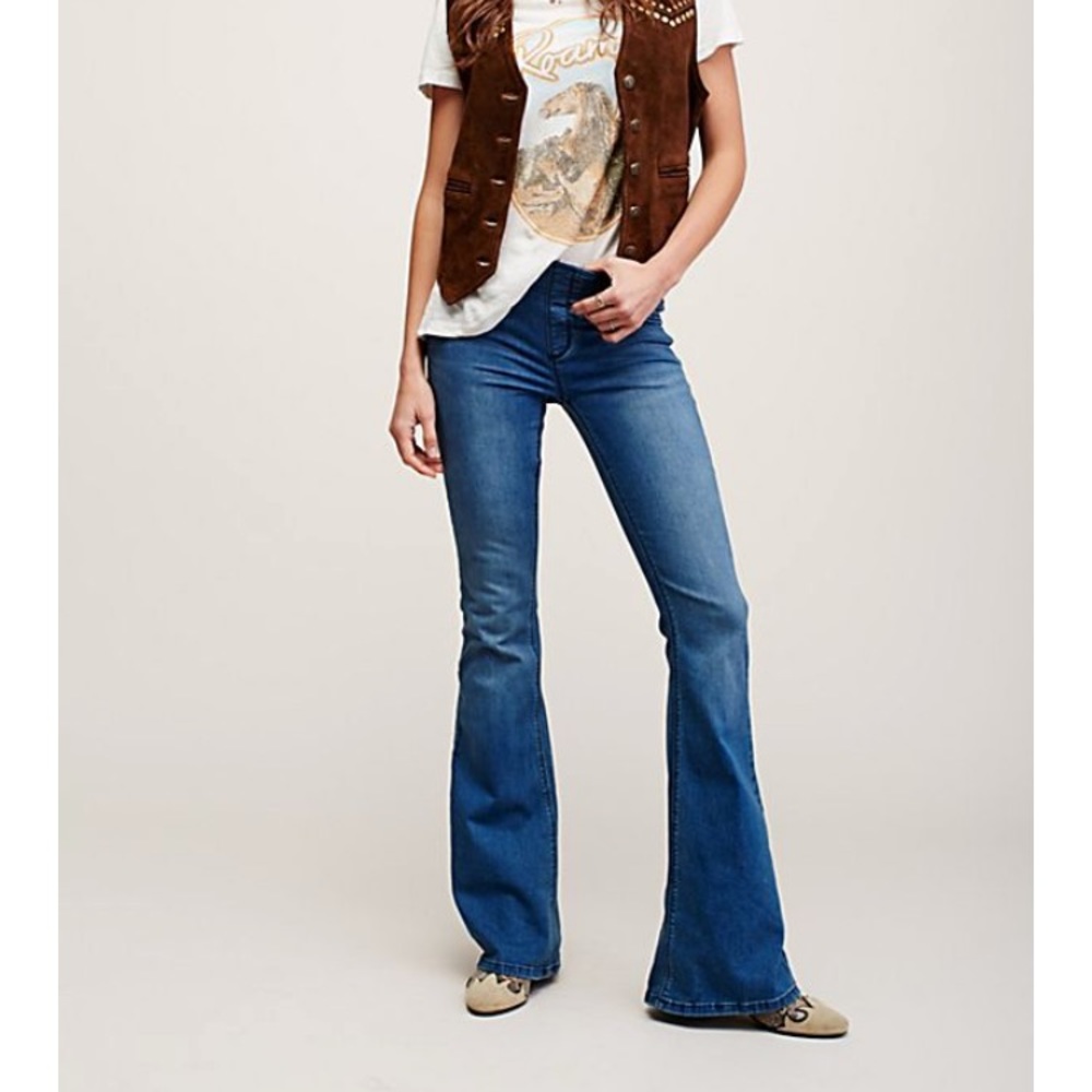 Free People Pull ok Kick Flare Jeans